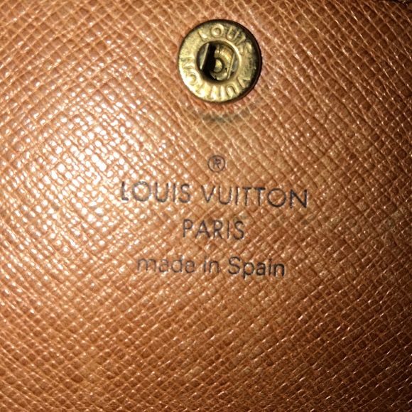 AUTHENTIC LV Sarah Wallet - Picture 3 of 8